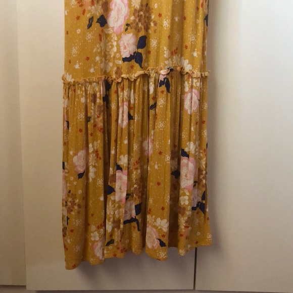 Dress - Picture 6 of 6